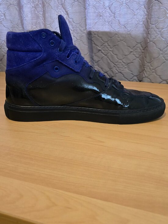 Balenciaga High Top Sneakers - Picture 4 of 8
